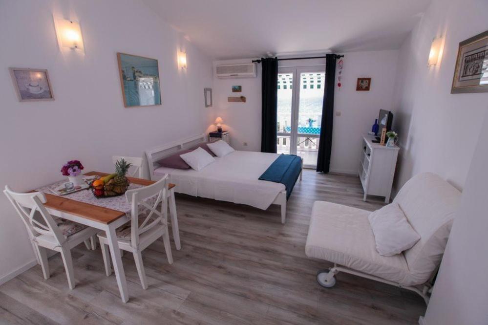 Apartments Luka Rogoznica  Bagian luar foto