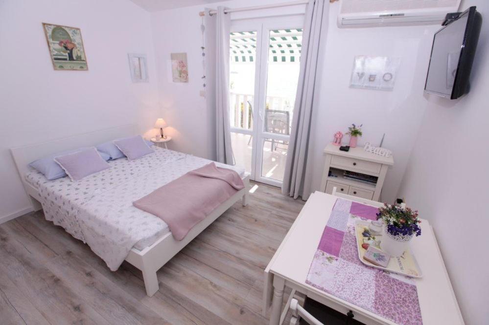 Apartments Luka Rogoznica  Bagian luar foto