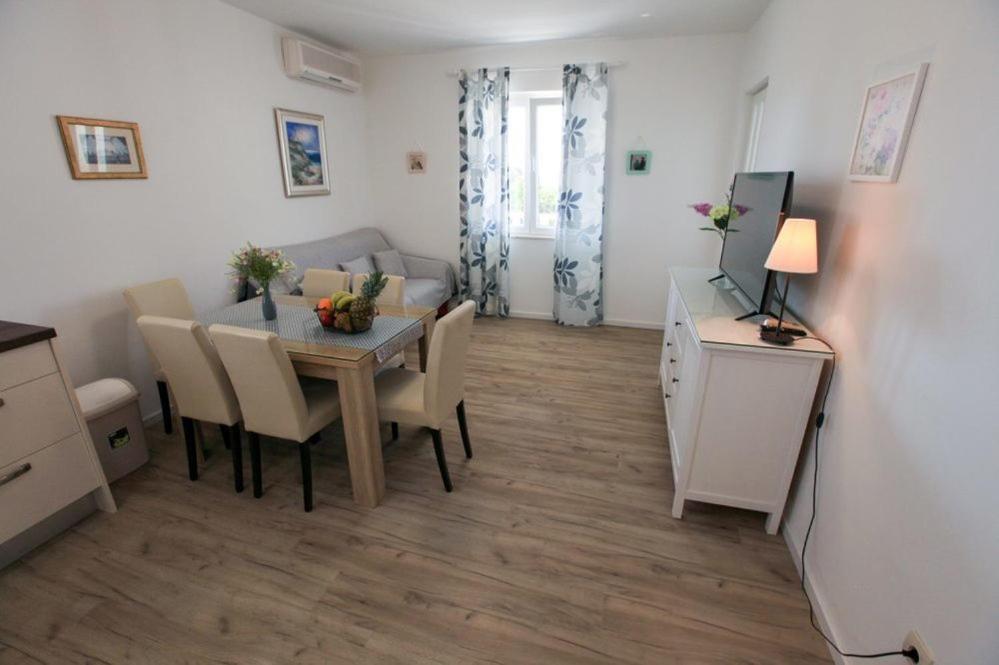 Apartments Luka Rogoznica  Bagian luar foto