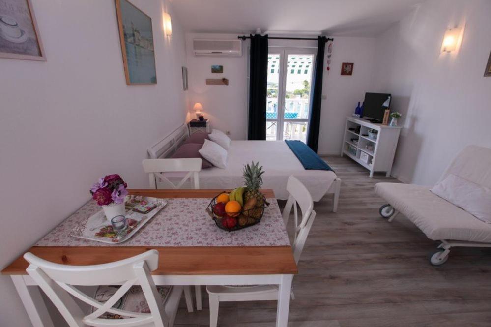 Apartments Luka Rogoznica  Bagian luar foto