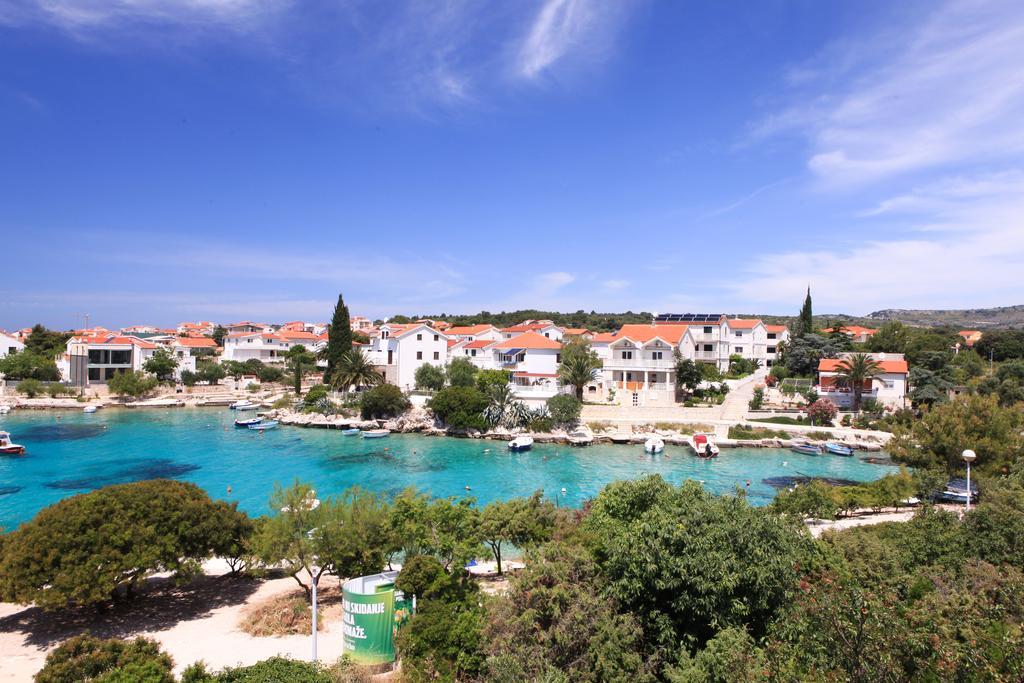 Apartments Luka Rogoznica  Bagian luar foto